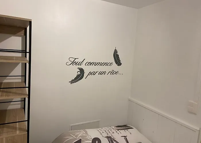 Jolie Proche De La Апартаменты *